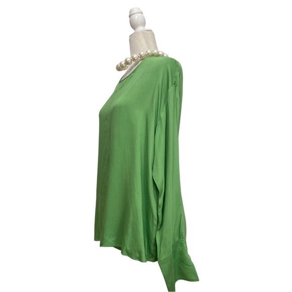Something Navy Easy Woven Top Long Sleeve Keyhole back in Kelly Green NWOT - Picture 5 of 9